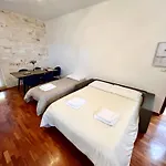 Iaru-bed Experience House
