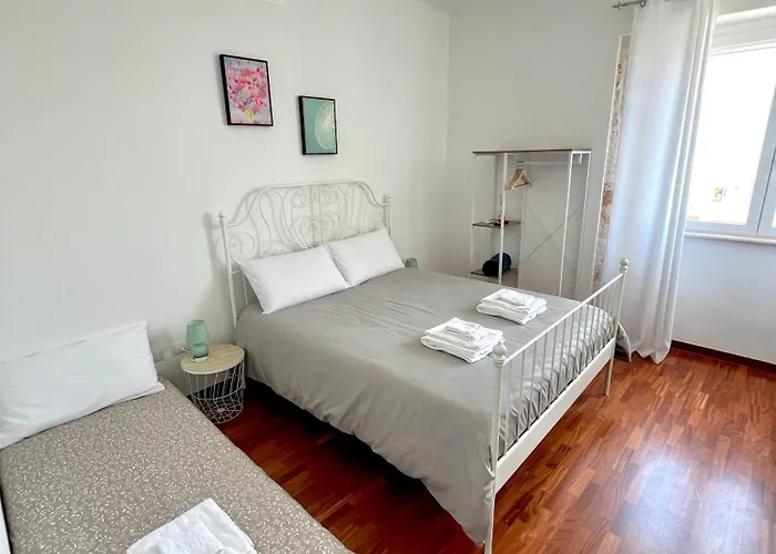 Iaru-bed Experience House *