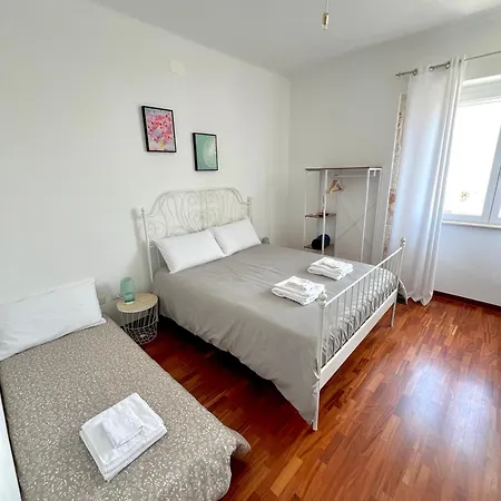 Iaru-bed Experience House *