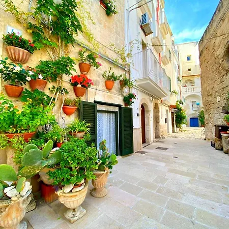 Iaru-bed Experience House דירה