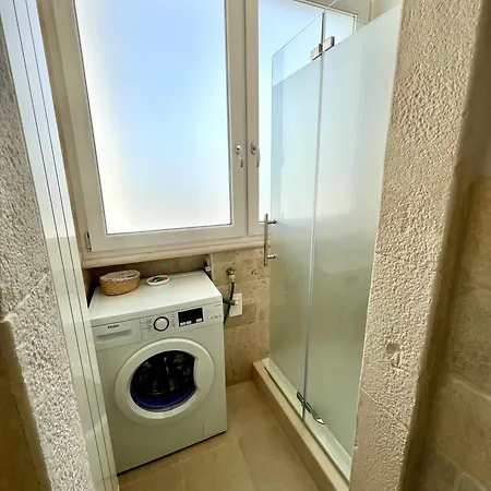 Iaru-bed Experience House *